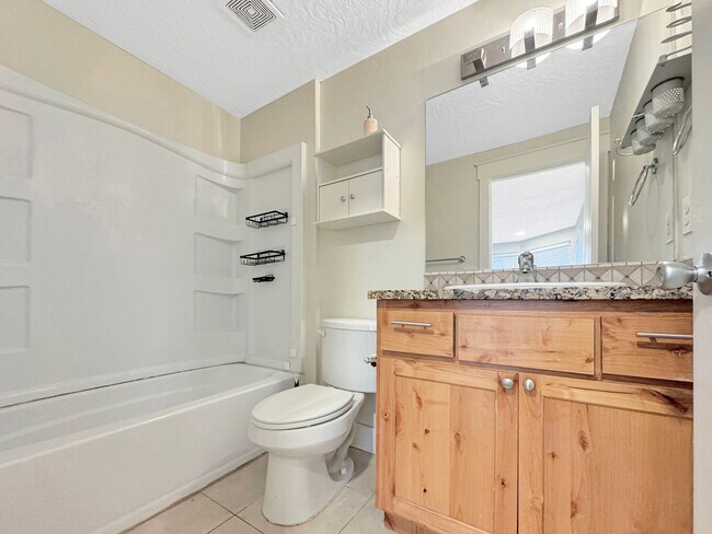 Building Photo - Remodeled Boise 3-Bedroom with Large Yard, RV Parking, Pet Friendly, Near Downtown Boise & BSU