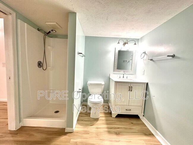 Building Photo - 20215 Pinkney St