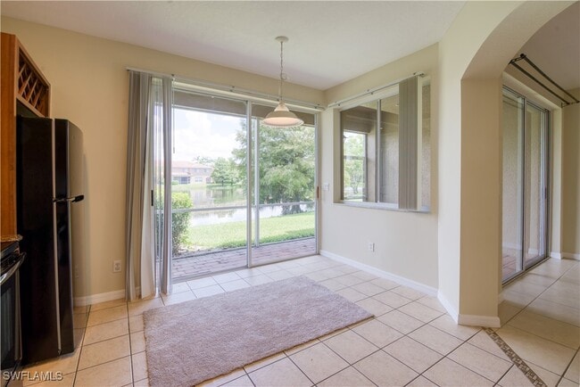 Building Photo - 9774 Roundstone Cir
