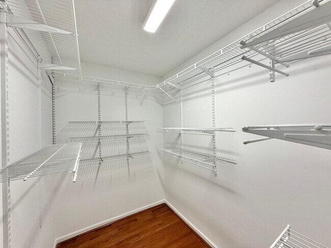 Building Photo - **OFFERING WAIVED APPLICATION FEES & $200 ...