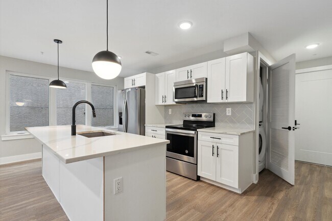 Building Photo - 1511 N 17th St