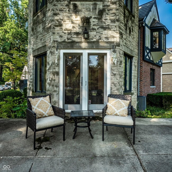 Building Photo - 5758 Wildwood Ave