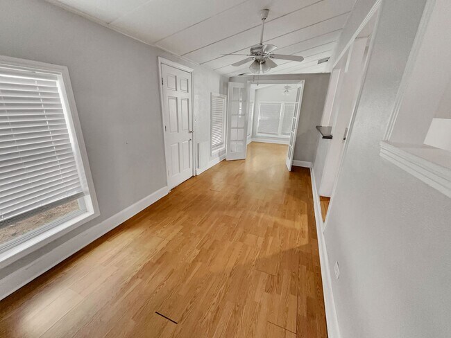 Building Photo - 3016 33rd St