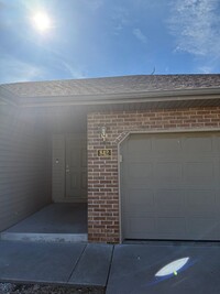 Building Photo - Awesome ranch in Nixa