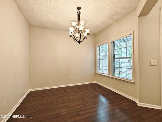 Building Photo - 6176 Casterbridge Rd