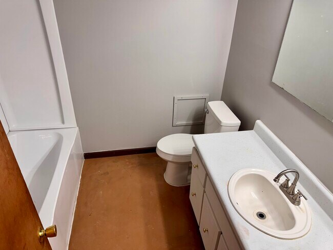 Building Photo - 3084 Greenbranch Dr