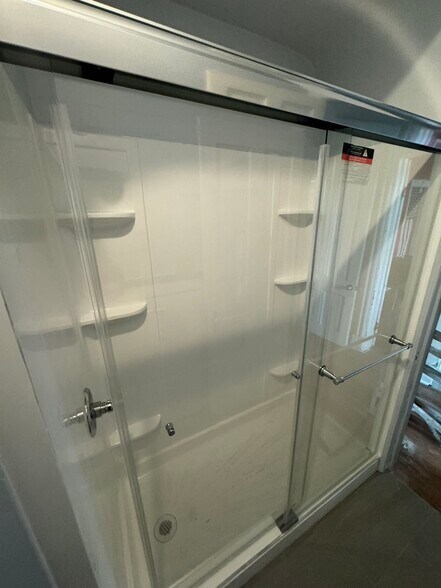 Building Photo - 165 Morewood Ave