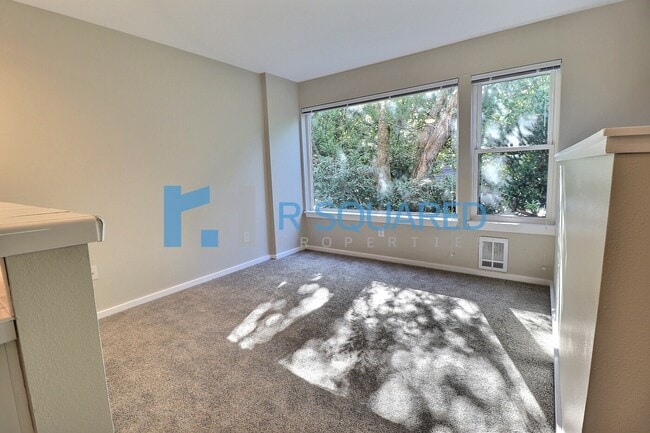 Building Photo - 3910 Whitman Ave N