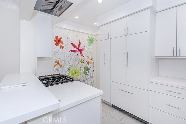 Building Photo - 5966 San Vicente Blvd