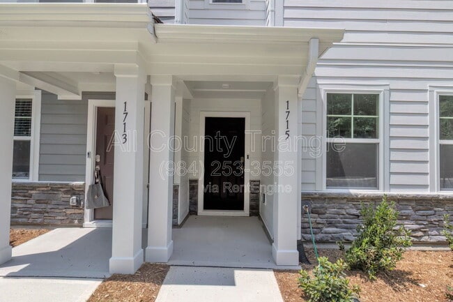 Building Photo - 1715 Chirping Trl