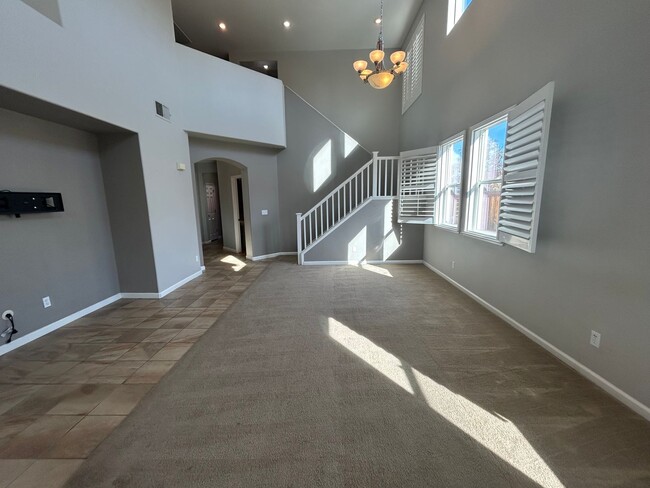 Building Photo - 212 Riverbend Ln