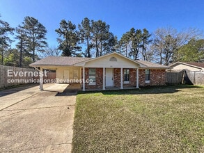 Building Photo - 10731 Chateau Dr