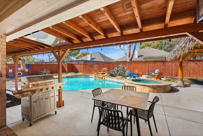 Building Photo - 324 Woodcrest Dr