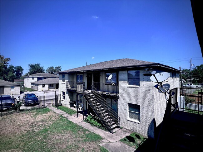 Building Photo - 6802 Sayers St