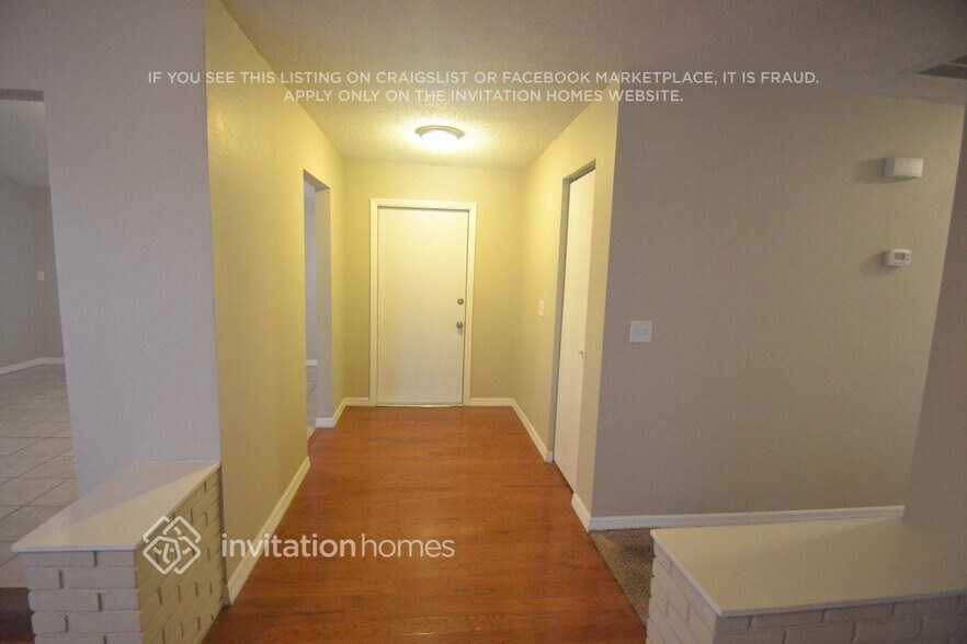 Building Photo - 7513 Meadow Dr