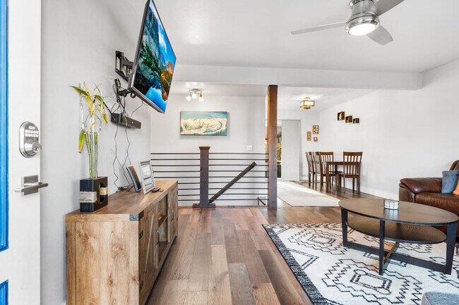 Building Photo - 6029 Iris Way