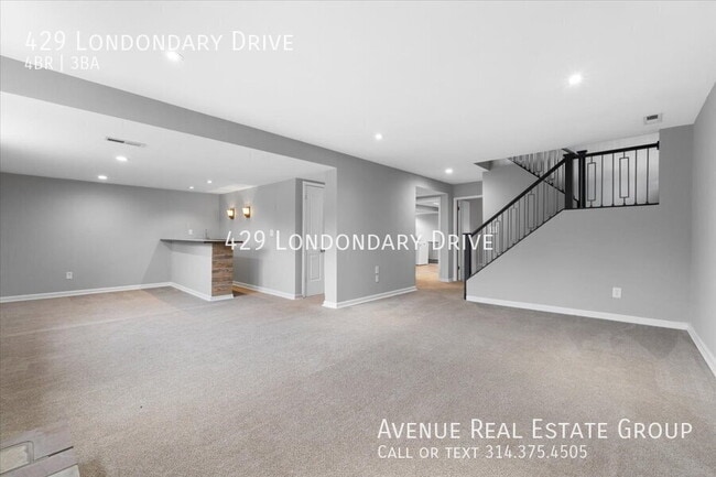 Building Photo - 429 Londondary Dr
