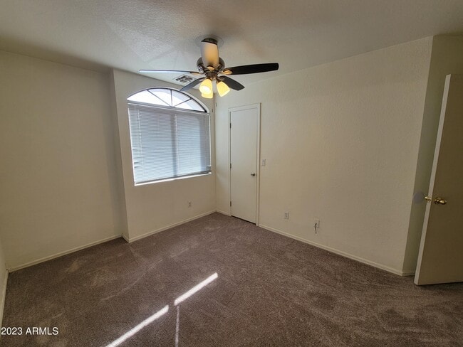 Building Photo - 280 S Elizabeth Way