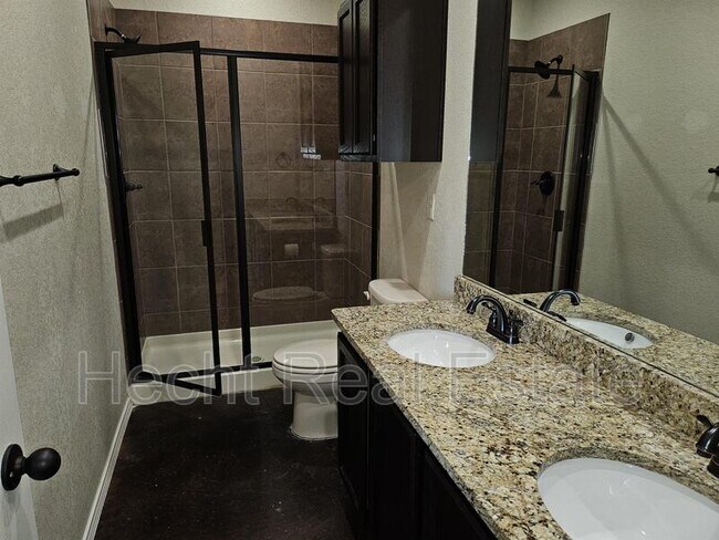 Building Photo - 222 Stacy Ln