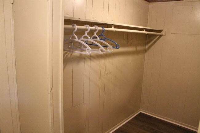 Building Photo - 2011 Miller Rd