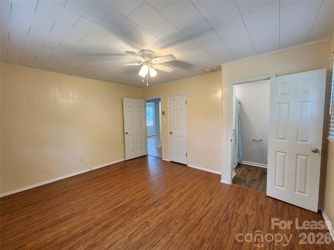 Building Photo - 135 Oak Grove Rd