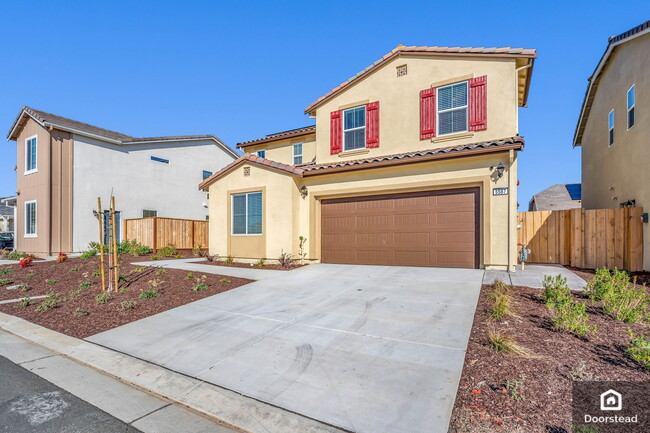 Building Photo - 5587 Saddle Rock Ln