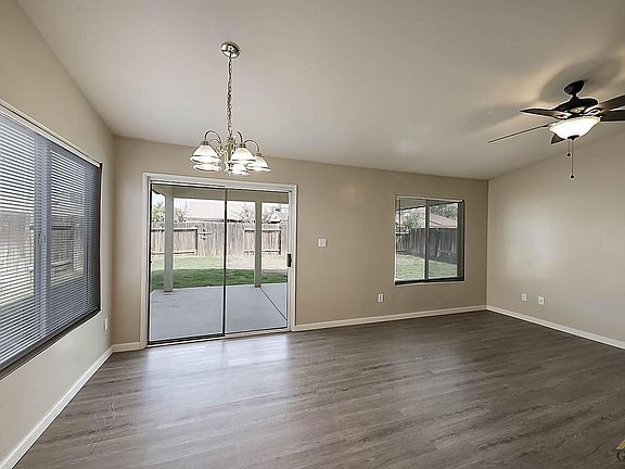 Building Photo - 1218 Engelberg Dr