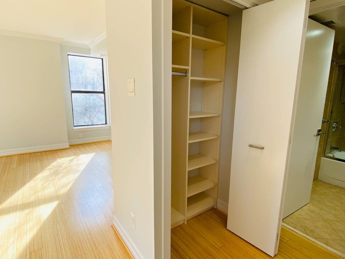linen closet - 2501 K St NW