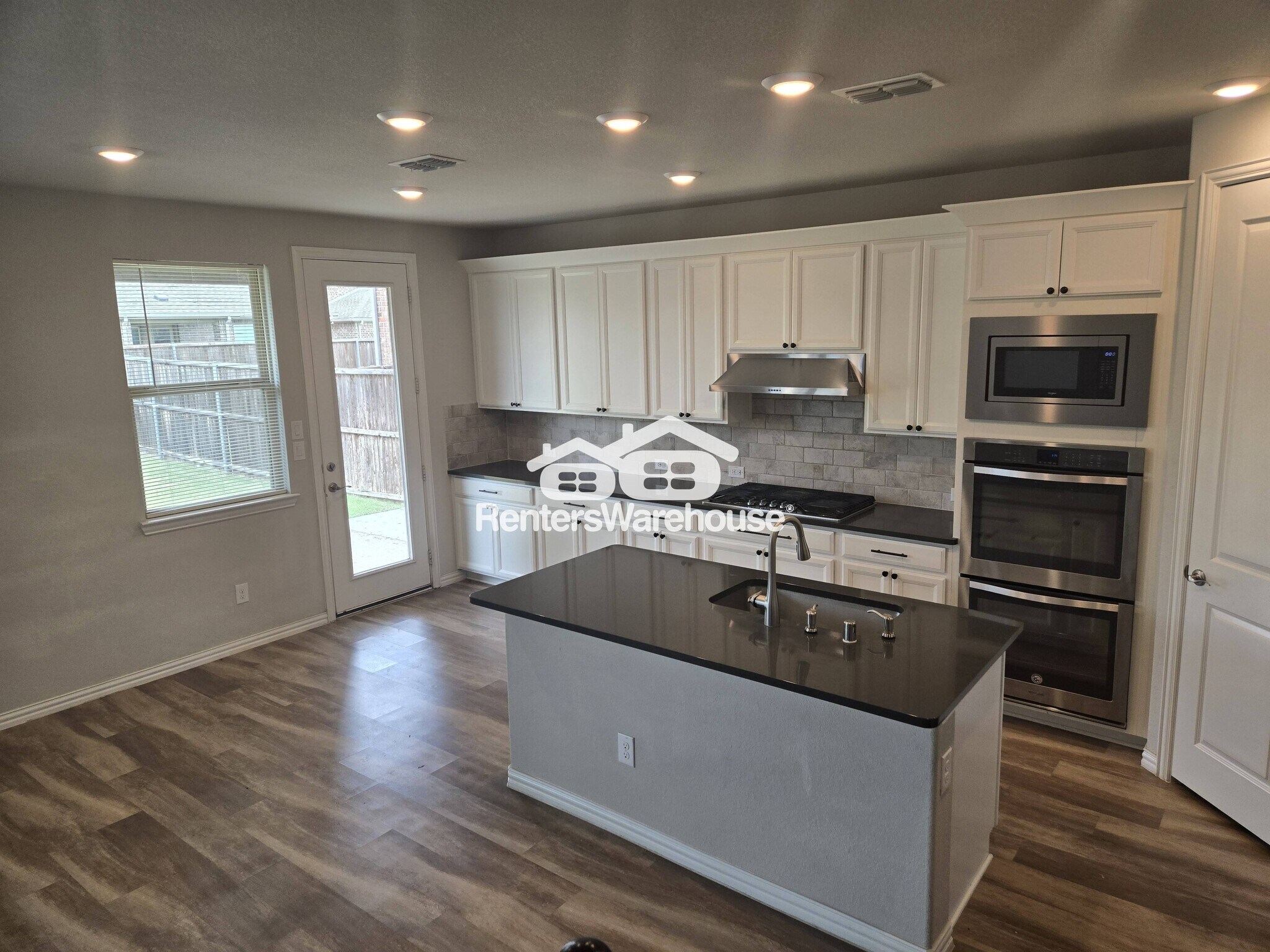 Building Photo - 2019 Tawakoni Dr