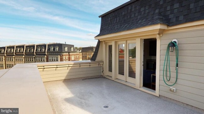 Building Photo - 726 River Mist Dr