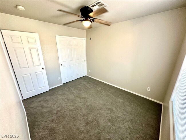 Building Photo - 2119 Tierra Del Verde St