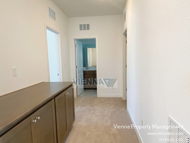 Building Photo - 7361 Moon Dream Wy