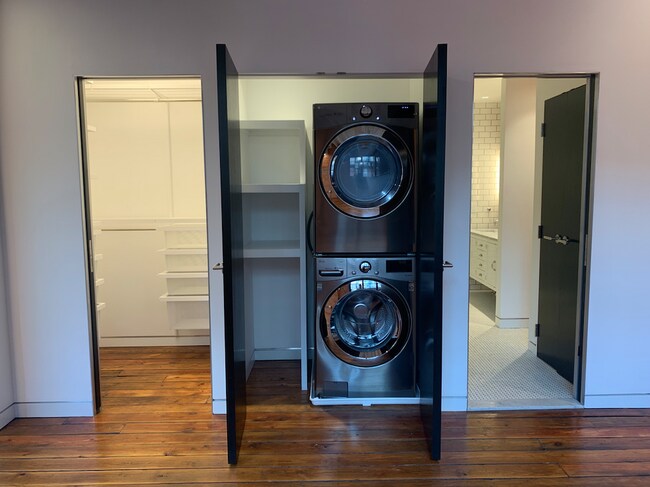 Building Photo - 855 N Pearl St