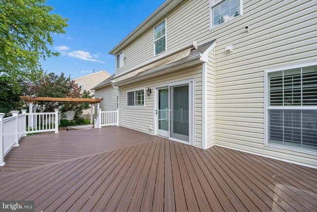 Building Photo - 110 Bedrock Dr