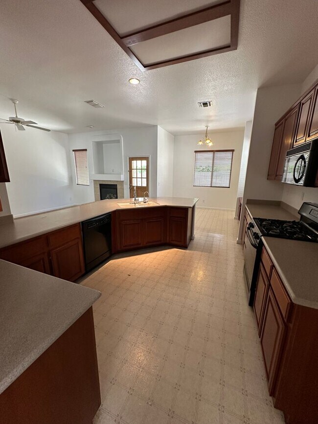 Spectacular 1 Story Home In Weston Ranch 2165 Erickson Cir Stockton