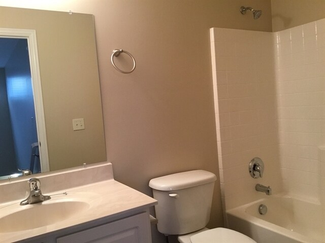 Building Photo - 656 Haleigh Woods Ct