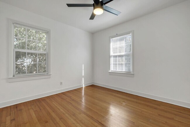 Building Photo - Renovated Midtown Apartment