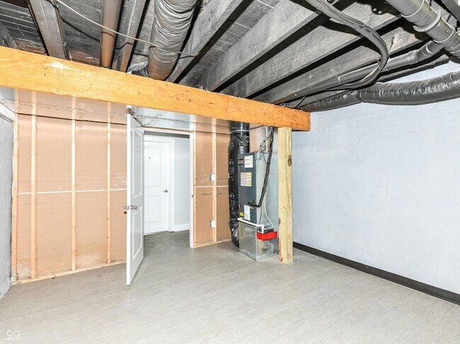 Building Photo - 2645 N College Ave