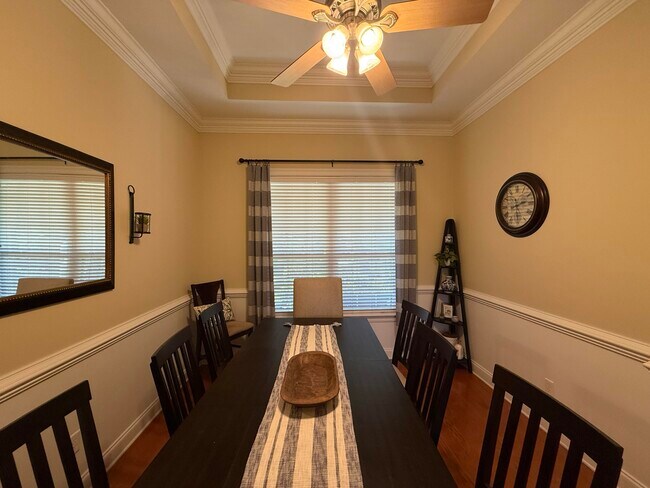 Building Photo - 4410 Windlake Dr