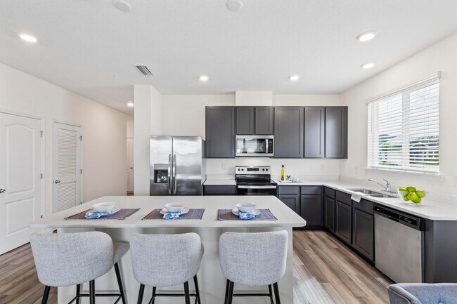 Building Photo - 85 Las Casitas Blvd