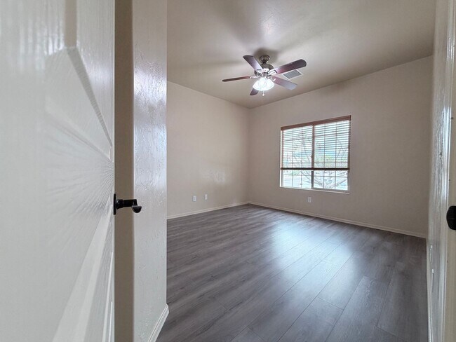 Building Photo - 3BR/2BA/2.5CG, 1861 sq.ft. rental in Sierra Vista, AZ