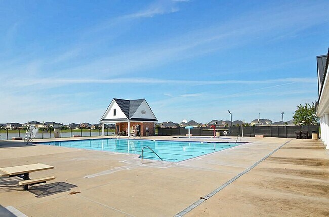 Building Photo - 835 Aqua Vista Ln