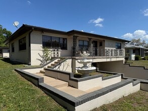 Building Photo - 5418 Riverhills Dr