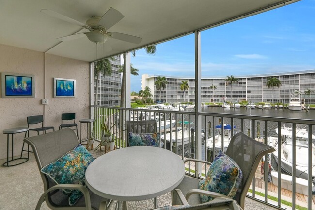 Building Photo - 1537 E Hillsboro Blvd