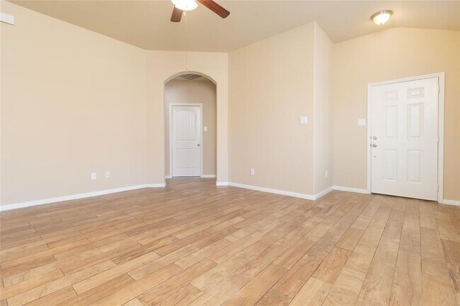 Building Photo - 21527 Cotton Valley Ln