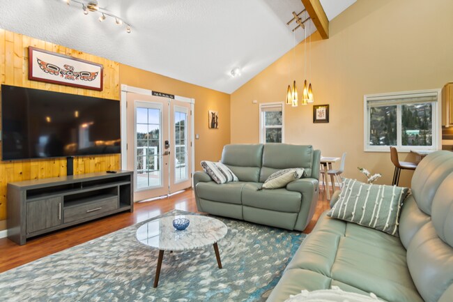 Building Photo - 16131 Black Bear Dr