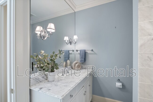 Building Photo - 1 Vendue Range