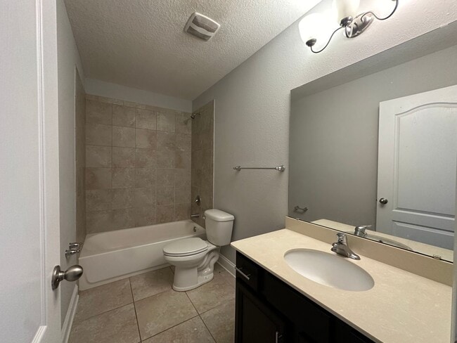 Building Photo - Large Home at Work Golf Village