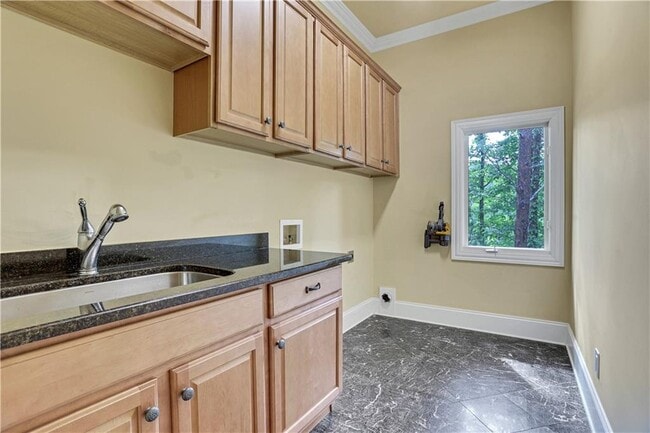 Building Photo - 6295 Windward Pkwy