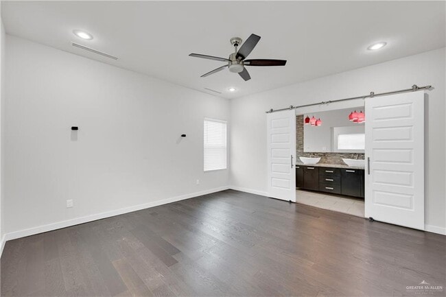 Building Photo - 24 S 4th St